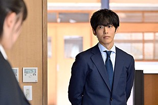 「「御上先生」「人や国の数だけ正義があるんだ。自分の正義だけが通ると考えていたら、誰とも話しなんてできない」「教科書検定をドラマで取り上げるなんて考えたこともなかった」」