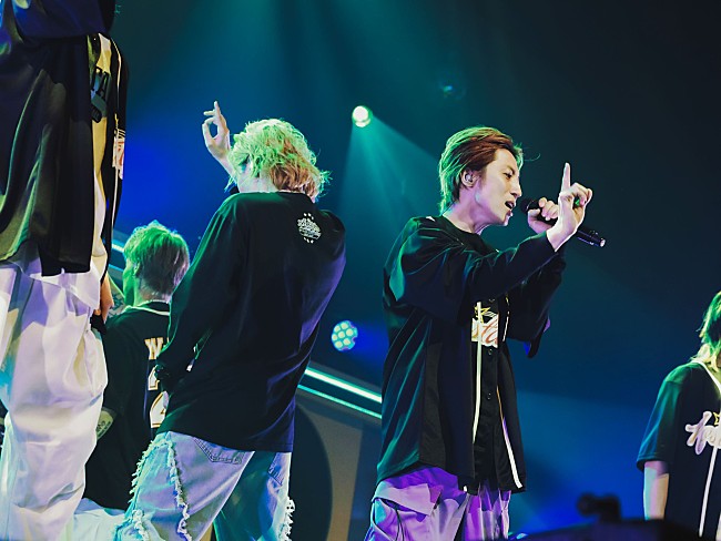 「w-inds.、 【w-inds. LIVE TOUR 2024-2025 &quot;Nostalgia&quot; The Final】オフィシャルレポート到着」1枚目/6