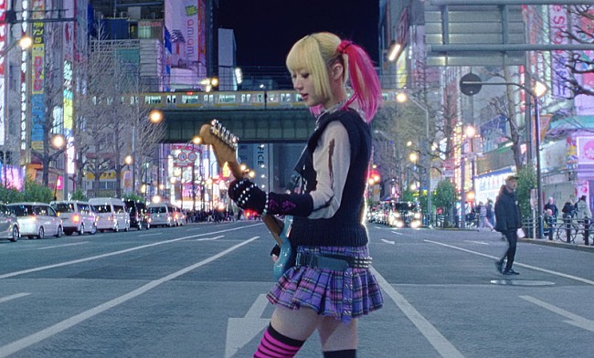 「ブランデー戦記、アンニュイで華やかな「ラストライブ」MV公開」1枚目/2