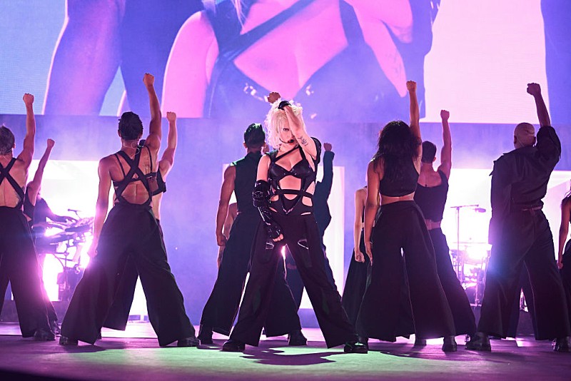 レディー・ガガ、「Abracadabra」MVのリハーサル映像公開 