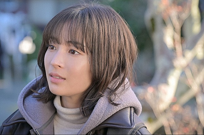 「「クジャクのダンス」“赤沢京子”西田尚美を怪しむ声が続々 「あの水は何なんだ」「お守りはGPSか盗聴器」」1枚目/1