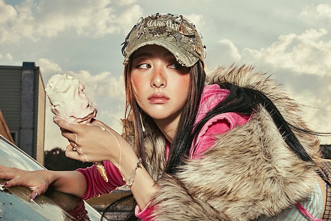 「HUH YUNJIN」6枚目/7