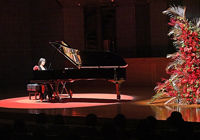 「ピアニスト五条院凌、ジャンルを超えた多彩な選曲＆圧巻の音色で魅了した初の福島公演レポート到着」1枚目/4
