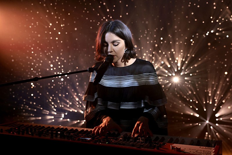 グレイシー・エイブラムス、2025年の＜ハル・デヴィッド・スターライト賞＞受賞　6月の【ソングライターの殿堂】晩餐会で授与