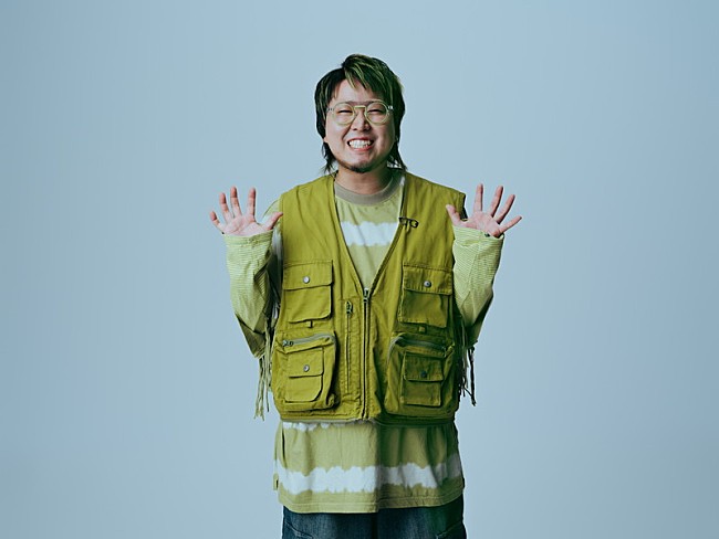 「こっちのけんと、日韓デュエットのラブソング「Time lapse (feat. Yella.E)」MV公開」1枚目/2