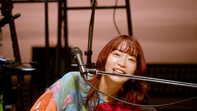 「ヒグチアイ、東京国際フォーラムワンマンより「かぞえうた」「黒い影」ライブ映像公開」1枚目/2