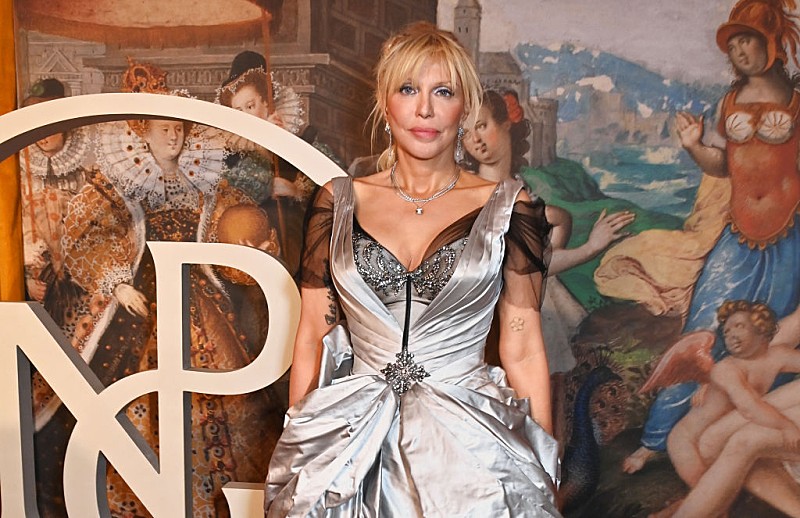 コートニー・ラヴ、英国籍取得へ「私を追い出せないよ」 