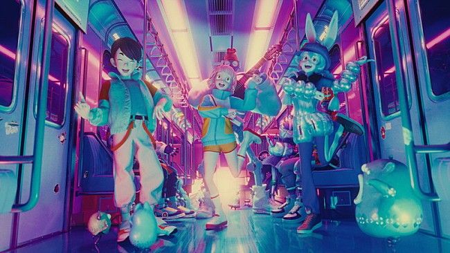 「『PlayStation（R） × YOASOBI「PLAYERS」30周年特別CM｜Project: MEMORY CARD』場面写真」10枚目/19