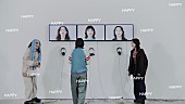 「AAAMYYY、chelmicoと共演「HAPPY」MV公開」1枚目/4