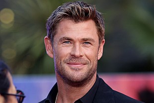 「クリス・ヘムズワース、ツーショット写真を頼んで後悔している大物シンガーとは？」