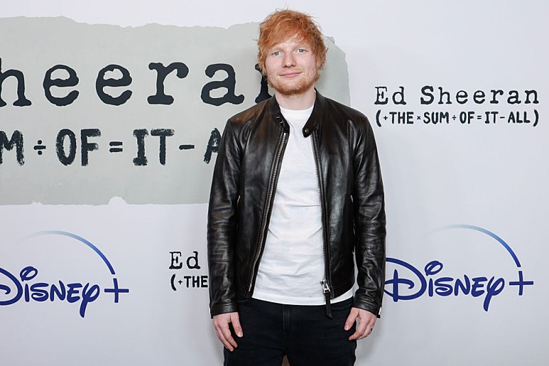 エド・シーラン、次のアルバムのタイトルを発表＆リアーナのために常に曲を書いていると語る 