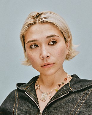 「ミソ・エクストラ、最新シングル「POP」を『A COLORS SHOW』で披露」