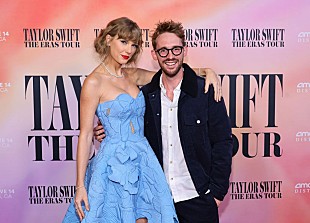 「テイラー・スウィフトのコンサート映画を手がけたサム・レンチが名作『ボディガード』リメイクの監督に決定」