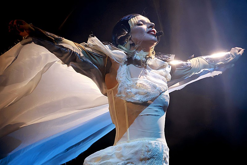 レディー・ガガ、【コーチェラ】で演奏せずも『ハーレクイン』は“最も誇りに思っている作品のひとつ”と語る 