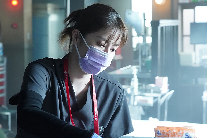 「「Dr.アシュラ」ス－パ－救命医を演じる松本若菜の芝居と連続オペの展開に反響 　「別人に見えるぐらい作り込んでいる」「緊迫感ありすぎ」」1枚目/1