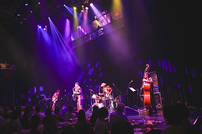 「＜ライブレポート＞ユッコ・ミラー feat. H ZETTRIO──異才同士が火花を散らす、話題のコラボ作『LINK』を携えた熱狂のビルボードライブ公演」1枚目/12