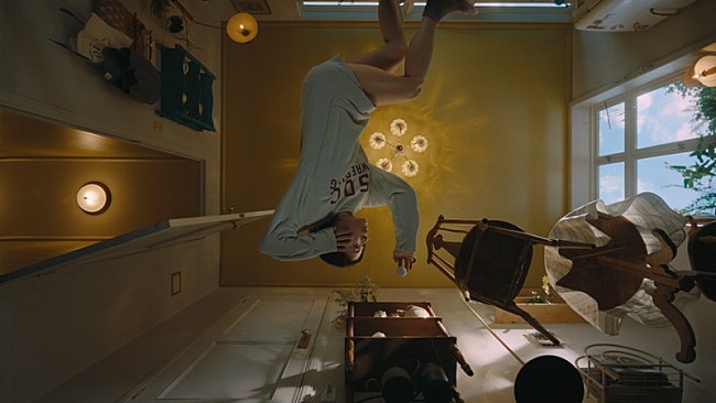 「宇多田ヒカル、新曲「Mine or Yours」MV＆ビハインド映像を公開」1枚目/3