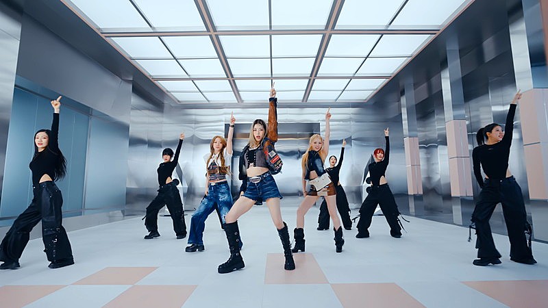 「『IS:SUE / &#039;SHINING&#039; Music Video』」4枚目/16