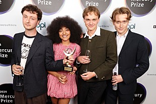 「＜フジロック’25出演＞イングリッシュ・ティーチャー、【マーキュリー賞】受賞バンドが次の章について語る「現在ソングライティングに没頭している」」