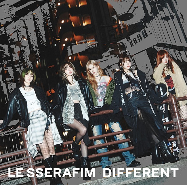 「LE SSERAFIM シングル『DIFFERENT』通常盤」3枚目/3