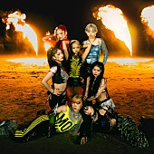 「HANA、新ビジュアルで炎に囲まれる」1枚目/2