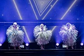 「＜ライブレポート＞星屑スキャット、“歌謡曲の殿堂”NHKホールで仲間たちと共に魅せた20年の軌跡」1枚目/6