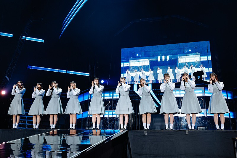 日向坂46、五期生10人が【おもてなし会】で初パフォーマンス「これからも日向坂46とおひさまのみなさんが、手を繋いで全力で日向坂を駆け上っていけますように」