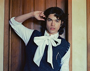 「コナン・グレイ、新曲「This Song」の親密なMV公開」