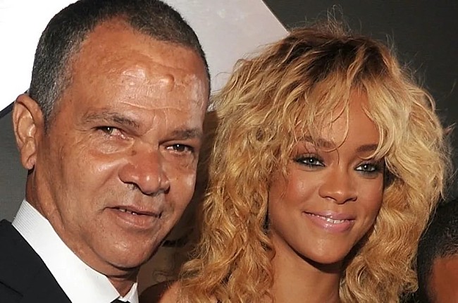 「リアーナの父親、ロナルド・フェンティが70歳で死去」1枚目/1