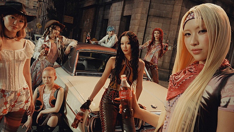 XGが『コカ・コーラ』新CMに登場、10月開催【コカ・コーラ限定ライブ】にも出演