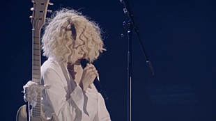 「椎名林檎、アリーナツアーより「ＴＯＫＹＯ」「茫然も自失」ライブ映像を公開」