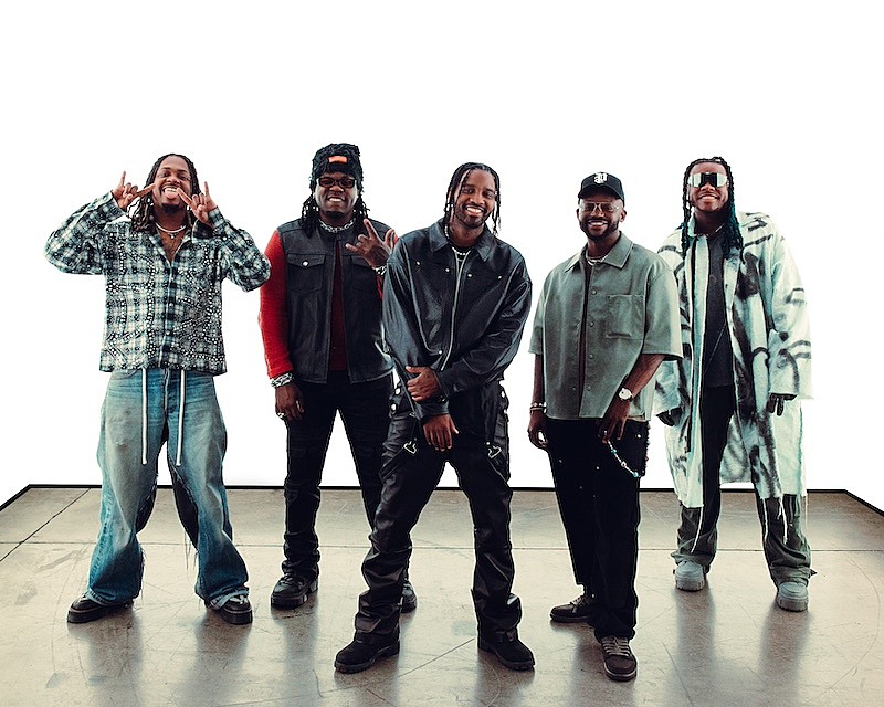 ジャスティン・ビーバーのバックバンド”ウィー・ザ・バンド”、デビューSG「ワン・アンド・オンリー」リリース