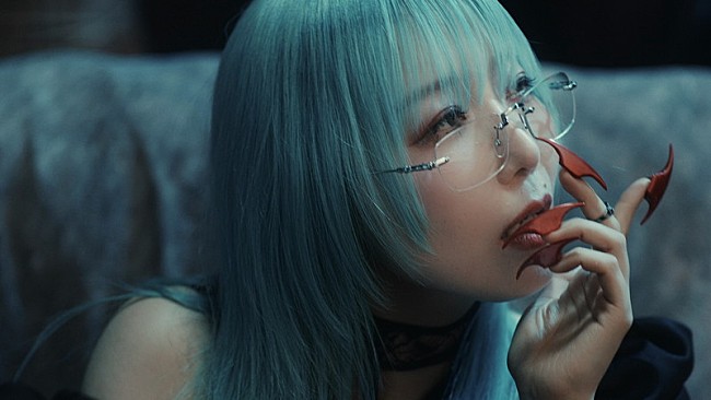 「Co shu Nie×HYDEによるアニメ『黒執事』OPテーマ「MAISIE」MV公開」1枚目/4