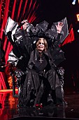 「オジー・オズボーン、ブラック・サバス最終公演でアクセル・ローズと初めて対面「まったくの紳士」」1枚目/1