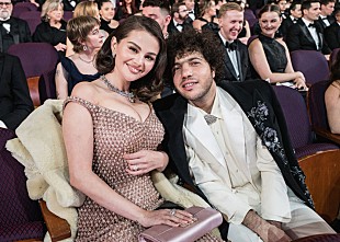 「ベニー・ブランコ、セレーナ・ゴメスとの結婚式について“チル”になると語る」