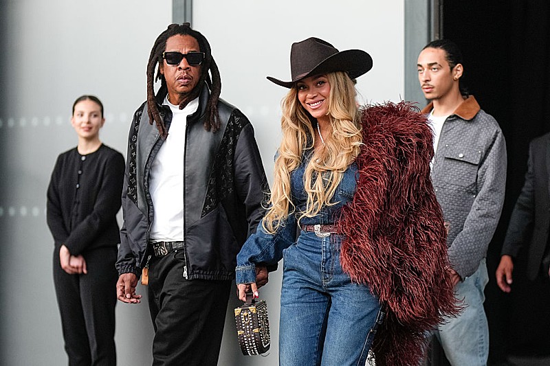 ビヨンセ、アトランタ公演で夫ジェイ・Zと「Crazy in Love」披露