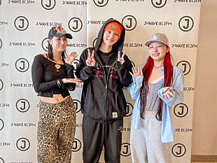 「SKY-HI、成長を見守ってきたHANAとラジオ共演『DIVE TO THE NEW WORLD』」