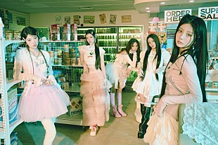 「ILLIT、ラコステWEB CMで新曲「Topping」一部解禁」