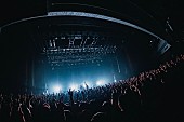 「PassCode、最新アルバム『INSIGNIA』を引っ提げたツアー完走　ファイナル公演の公式レポ到着」1枚目/6