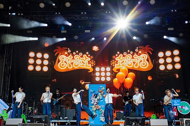 「BOYNEXTDOORが【ロラパルーザ・シカゴ】の初ステージで11曲を披露、ライブレポが到着」1枚目/5