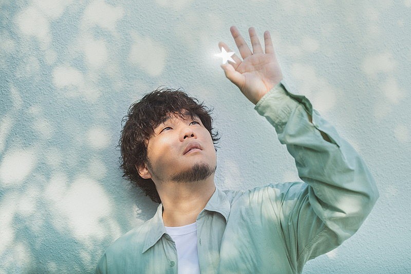「秦 基博、アニメ『太陽よりも眩しい星』OPテーマを担当」1枚目/2