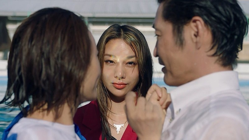 「「奪い愛、真夏」“真夏”松本まりかの水中キスシ-ンに震撼 「悲鳴を上げてしまった」「ホラ-より怖い」」1枚目/1