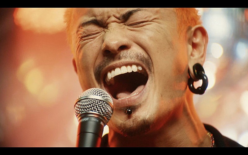 WANIMA、夏の光を閉じ込めた「トビウオ」MV公開