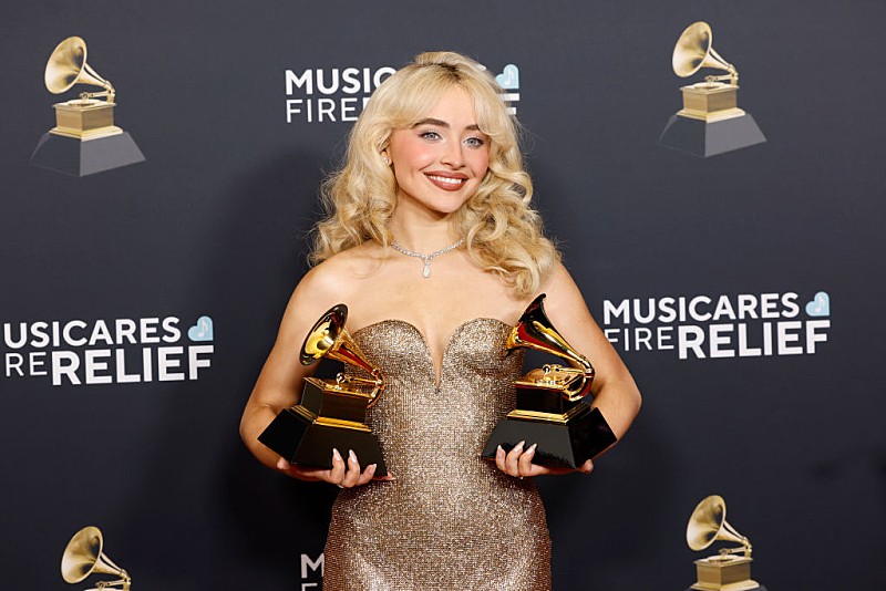 サブリナ・カーペンター、『ショート・アンド・スウィート』発売1周年を祝う「人生で最も楽しい1年のひとつ」 