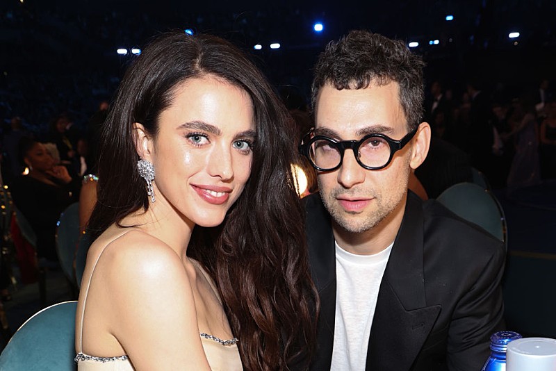 「ジャック・アントノフ、妻マーガレット・クアリー出演映画『Honey Don’t!』サントラを手がける」1枚目/1