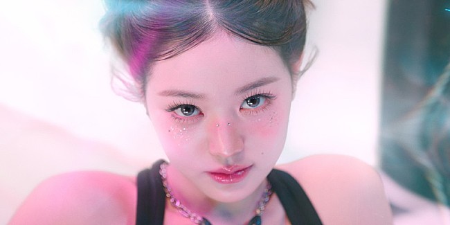 「IVE、新曲「XOXZ」MVで“秘密の夢の世界”へ」1枚目/3