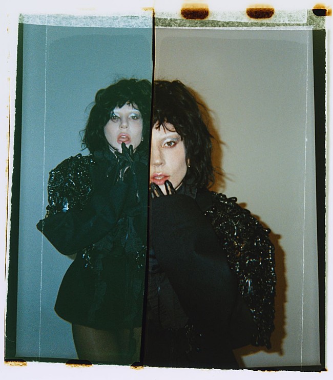 「レディー・ガガ、ティム・バートンが監督した「The Dead Dance」MV解禁」1枚目/2