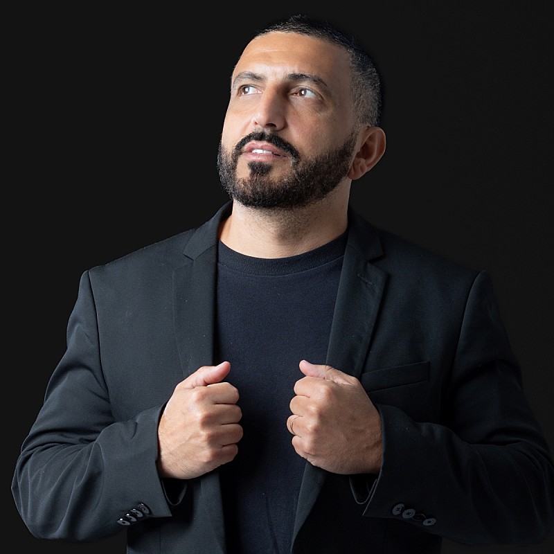 「<インタビュー>日本とラテン音楽を結ぶ挑戦者──エドゥアルド・バサガーニャが語る未来図」1枚目/2