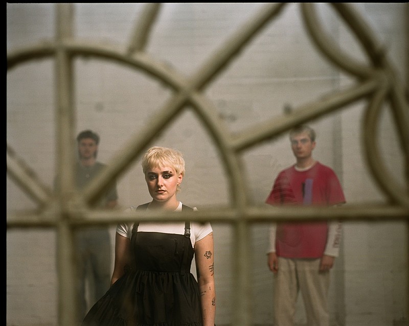 ニューダッド、“期待と現実のギャップ”をテーマにした「Everything I Wanted」公開