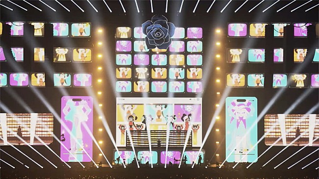 「『Ado Puts On Quite The &quot;Show&quot; With An Epic Arena Performance | Global Spin』」2枚目/5